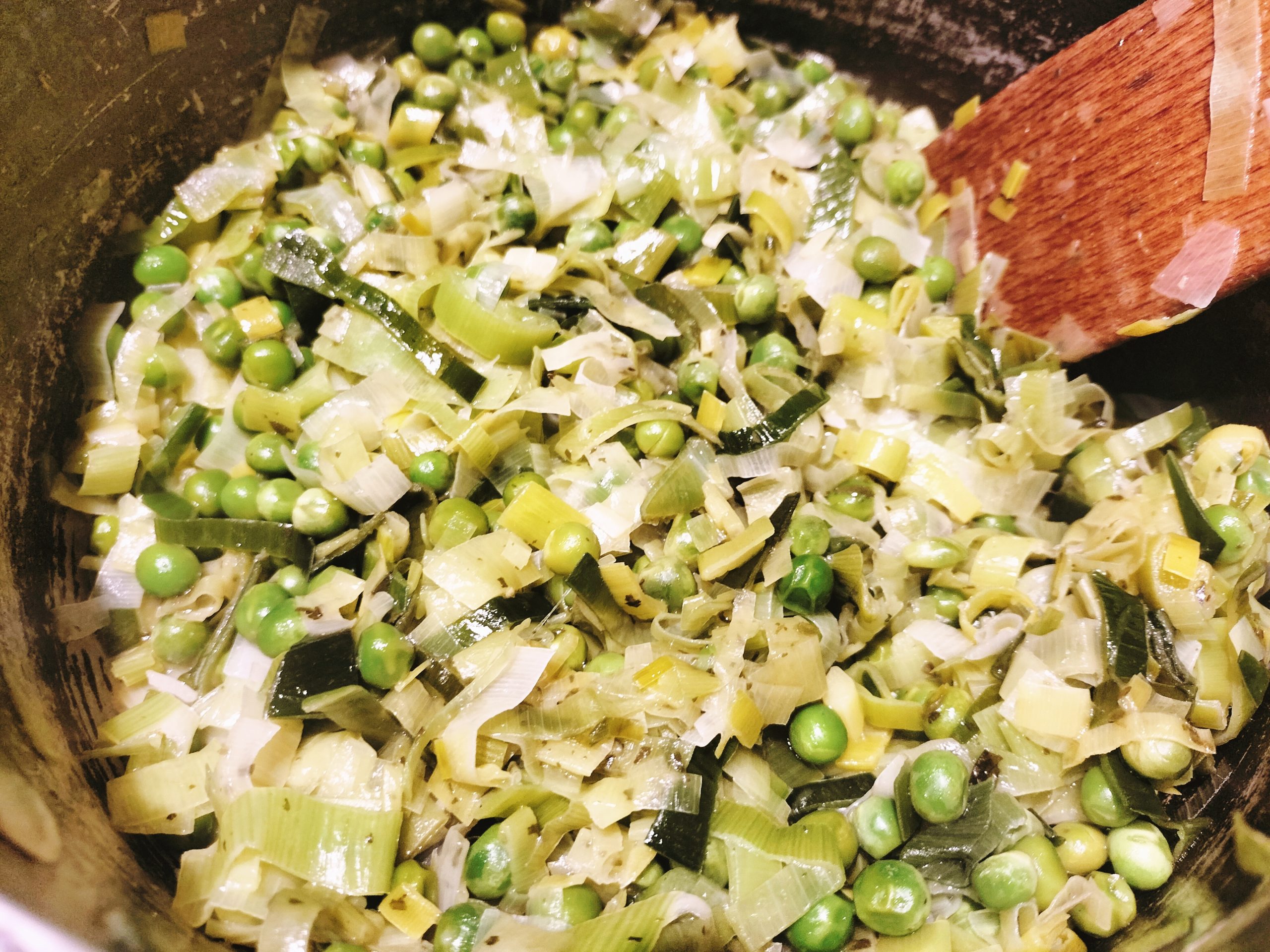 A perfect accompaniment to many dishes but this also shines stirred through cooked pasta.